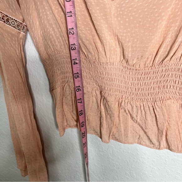 Express Top Women XS Pink V Neck Flare Long Sleeve Peplum Jacquard Blouse B24 - Picture 6 of 8